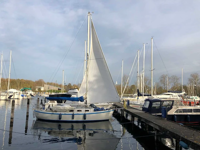 Kajuitzeilboot - afbeelding 1 van  15