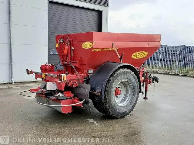 Kalkstrooier/bezandingswagen bredal, k 45, bouwjaar 2012 - afbeelding 1 van  33