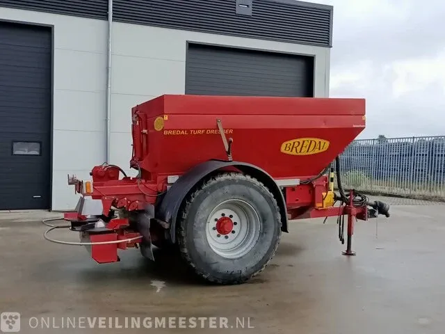 Kalkstrooier/bezandingswagen bredal, k 45, bouwjaar 2012 - afbeelding 23 van  33