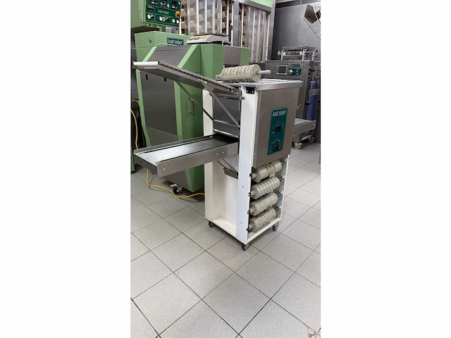 Kalmeijer - 2019 - kgm - rvs koekjesmachine met 7 kalmeijer koekjesvormwalsen - afbeelding 3 van  9