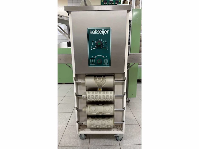 Kalmeijer - 2019 - kgm - rvs koekjesmachine met 7 kalmeijer koekjesvormwalsen - afbeelding 4 van  9
