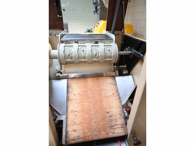 Kalmeijer kgm koekjesmachine inclusief 3 vormwalsen - afbeelding 7 van  10