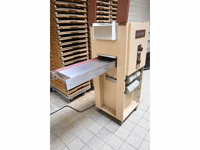 Kalmeijer kgm koekjesmachine inclusief 3 vormwalsen - afbeelding 10 van  10