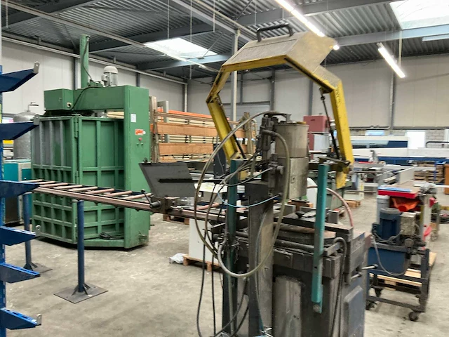 Kaltenbach skl onderloop afkortcirkelzaagmachine - afbeelding 6 van  6