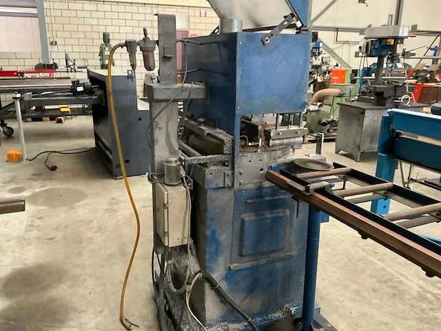 Kaltenbach skl onderloop afkortcirkelzaagmachine - afbeelding 9 van  9