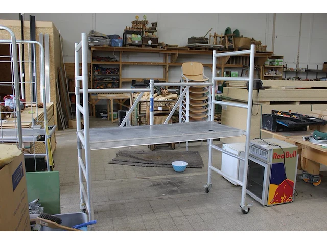 Kamersteiger. afmeting 72 x 166 x 180 cm. - afbeelding 1 van  2