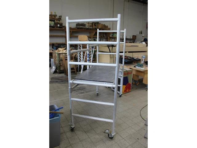 Kamersteiger. afmeting 72 x 166 x 180 cm. - afbeelding 2 van  2