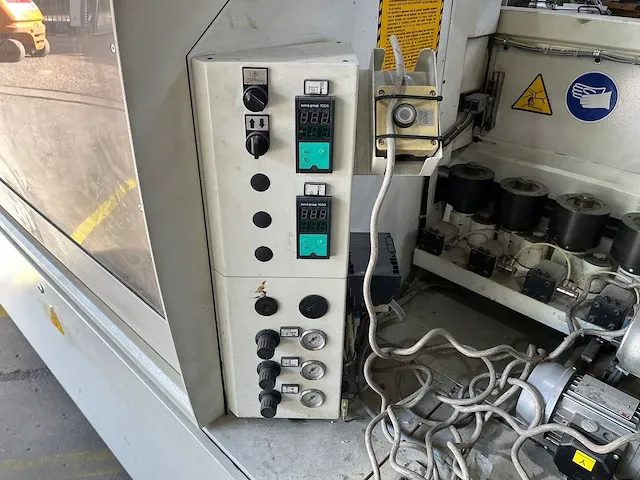 Kantaanlijmmachine - afbeelding 15 van  28