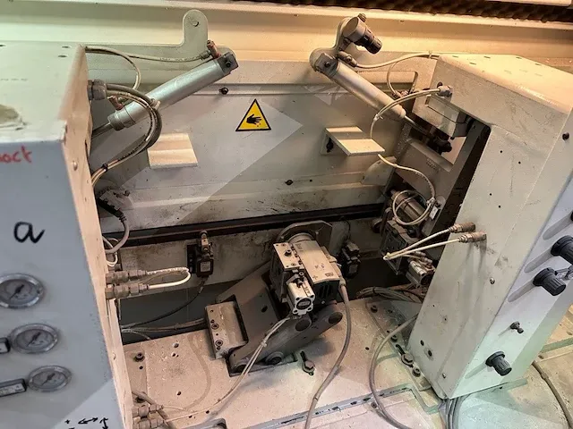 Kantaanlijmmachine - afbeelding 24 van  28