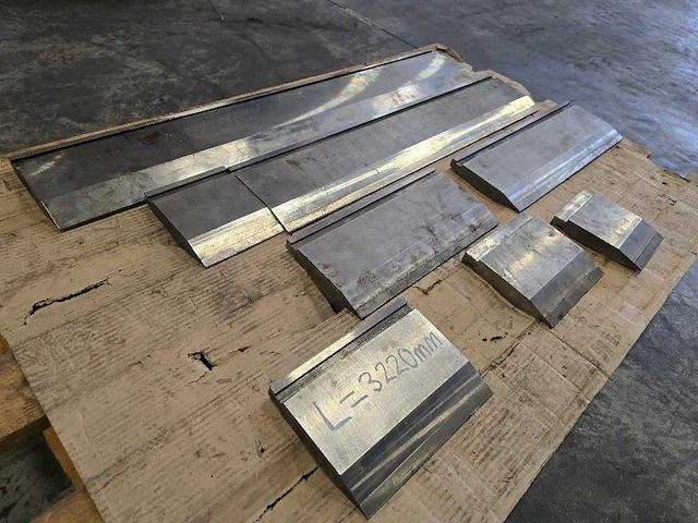Kantbank - gereedschap - diverse onderdelen, gereedschappen en accessoires - afbeelding 1 van  4