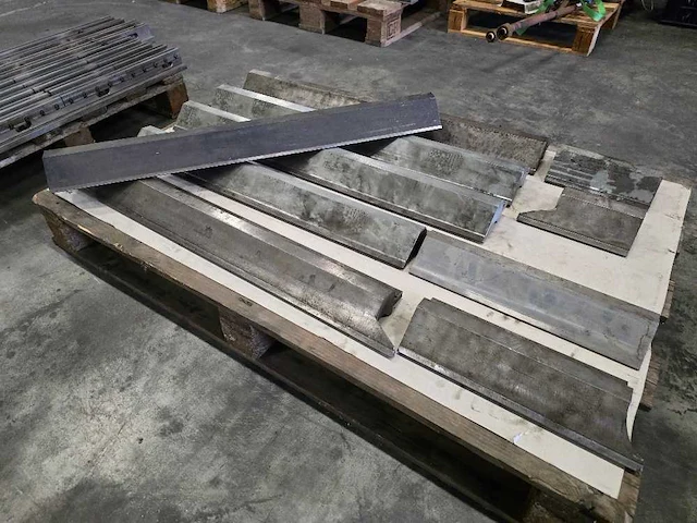 Kantbank - gereedschap - diverse onderdelen, gereedschappen en accessoires - afbeelding 1 van  4