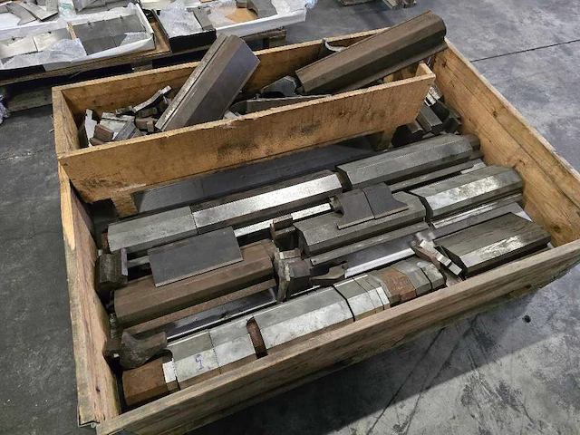 Kantbank - gereedschap - diverse onderdelen, gereedschappen en accessoires - afbeelding 1 van  5