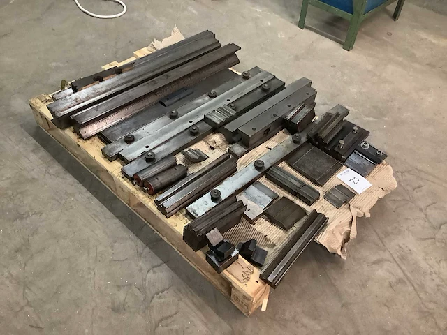 Kantbank gereedschap - afbeelding 1 van  3