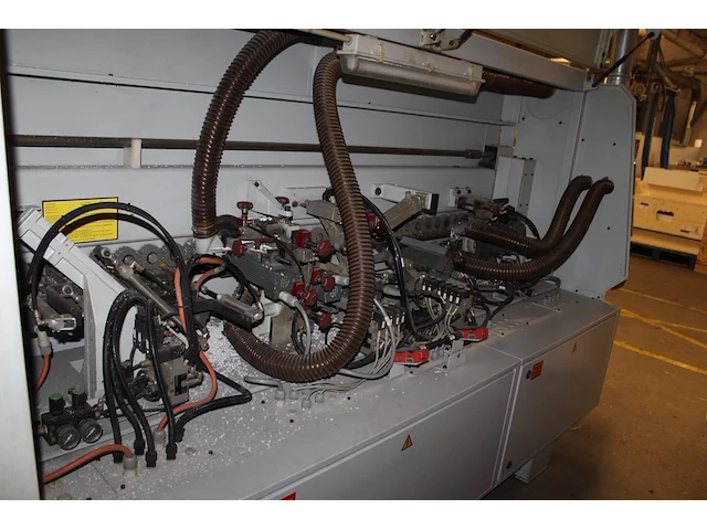 Kantenaanlijnmachine brandt type optimat ko 67 c. bouwjaar 2001 - afbeelding 3 van  5