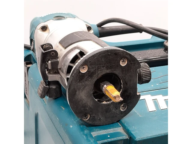 Kantenfrees, makita, rt0700c, 2018 - afbeelding 5 van  10