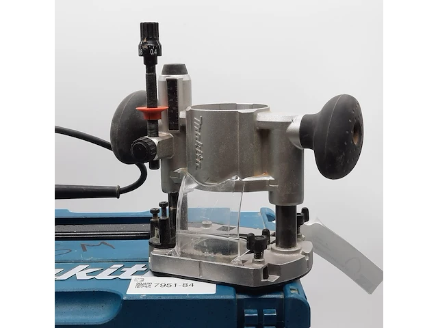 Kantenfrees, makita, rt0700c, 2018 - afbeelding 8 van  10