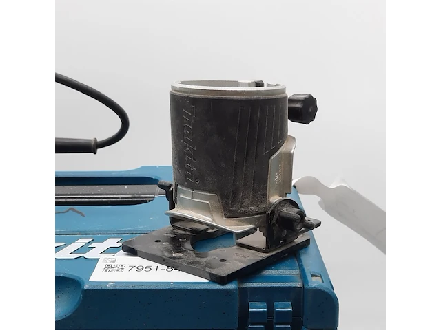Kantenfrees, makita, rt0700c, 2018 - afbeelding 9 van  10