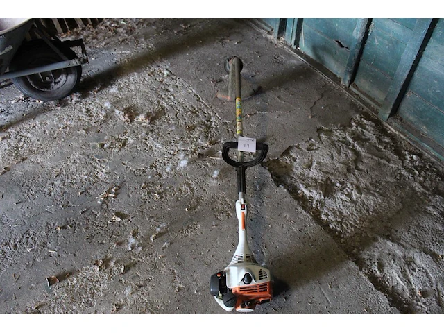 Kantenknipper stihl type fs38 - afbeelding 1 van  2