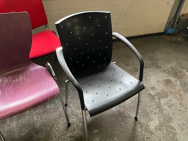 Kantinestoelen en krukken (25x) - afbeelding 5 van  5