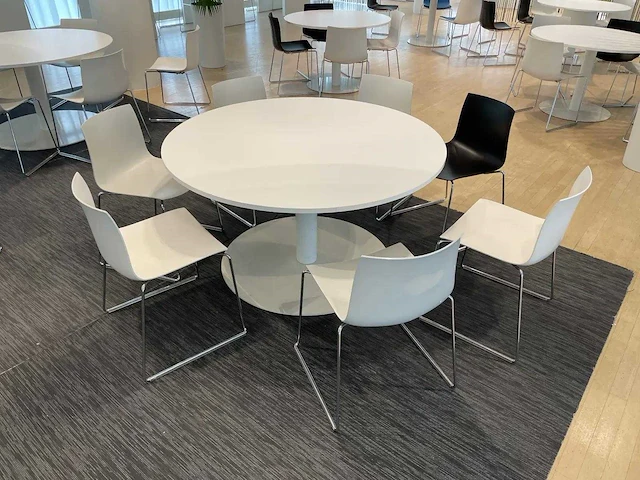 Kantinetafel ø 140 cm (4x) - afbeelding 1 van  4