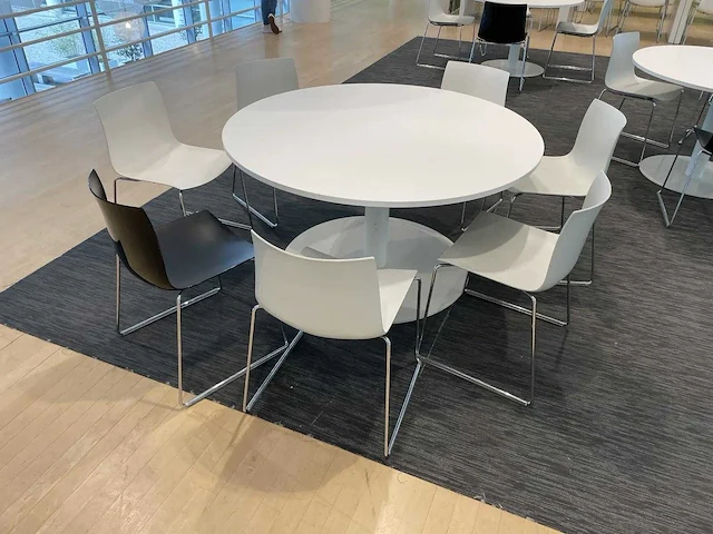 Kantinetafel ø 140 cm (4x) - afbeelding 3 van  4