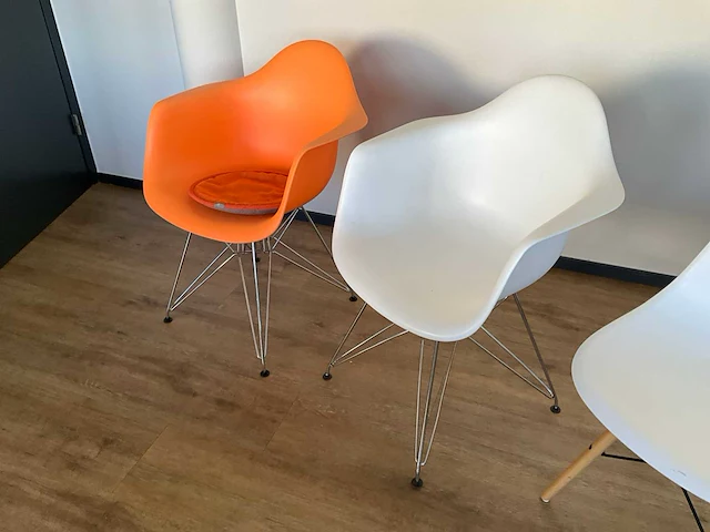 Kantinetafel met stoelen (5x) - afbeelding 4 van  13