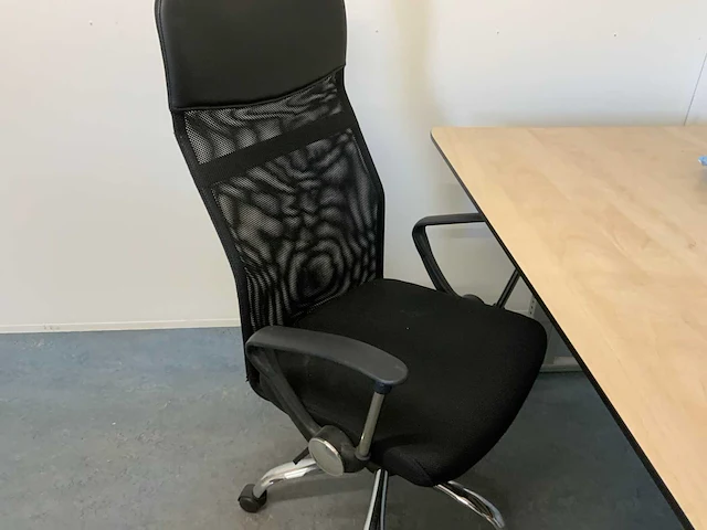 Kantoor meubilair en kantine inrichting - afbeelding 11 van  19