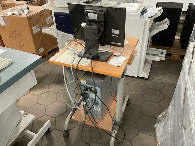 Kantoor trolley met computer en monitor - afbeelding 5 van  8