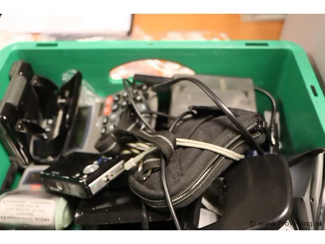 Kantoorartikelen o.a. pennen, archiveerbak, sleutelhangers, paperclips & covid-zelftesters - afbeelding 7 van  18