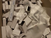 Kantoorartikelen o.a. pennen, archiveerbak, sleutelhangers, paperclips & covid-zelftesters - afbeelding 18 van  18