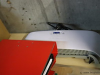 Kantoorbenodigdheden o.a. diverse ordners, archiefkastje, toetsenborden & muis - afbeelding 5 van  5