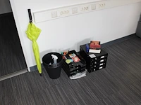 Kantoormaterialen w.o. brievenbakjes, prullenbakken en schrijfgerei - afbeelding 2 van  3