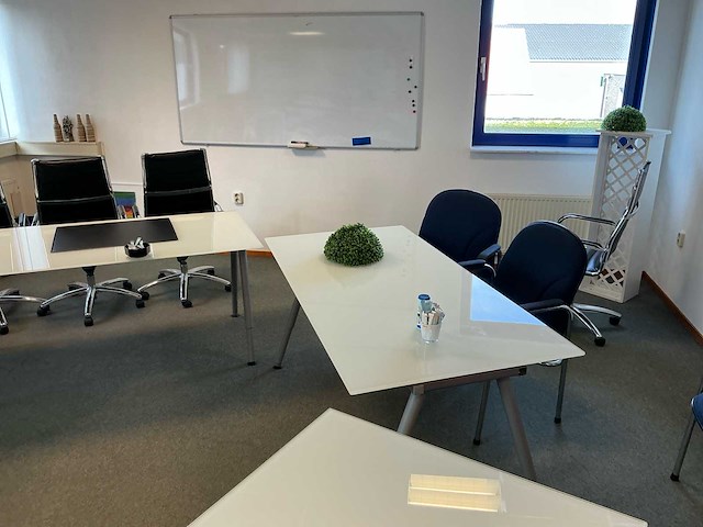 Kantoormeubilair divers (44x) - afbeelding 10 van  15