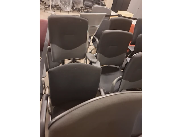 Kantoormeubilair en kantoorartikelen - afbeelding 9 van  55