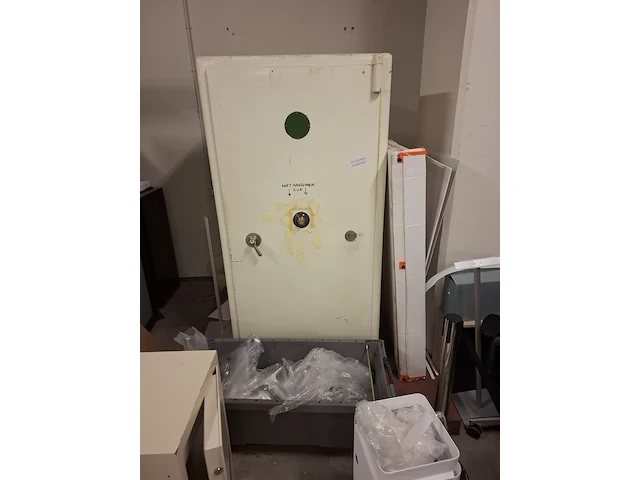 Kantoormeubilair en kantoorartikelen - afbeelding 25 van  55