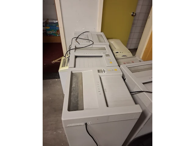 Kantoormeubilair en kantoorartikelen - afbeelding 41 van  55