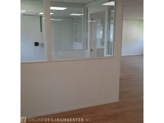 Kantoorunit, geschakeld 6 delig, totale oppervlakte ca. 189m2, afmeting ca. 10.5x18 meter - afbeelding 16 van  54