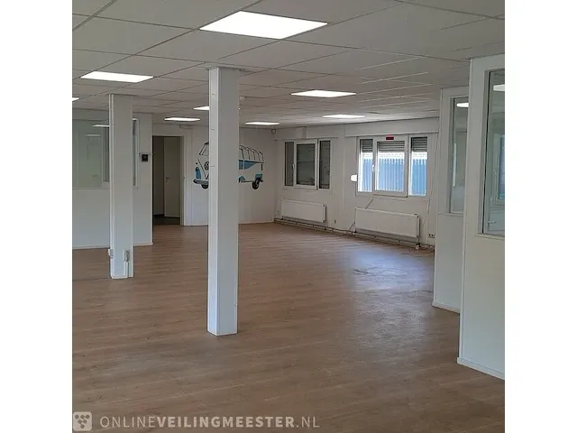 Kantoorunit, geschakeld 6 delig, totale oppervlakte ca. 189m2, afmeting ca. 10.5x18 meter - afbeelding 20 van  54