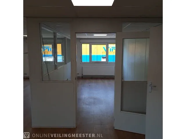 Kantoorunit, geschakeld 6 delig, totale oppervlakte ca. 189m2, afmeting ca. 10.5x18 meter - afbeelding 26 van  54