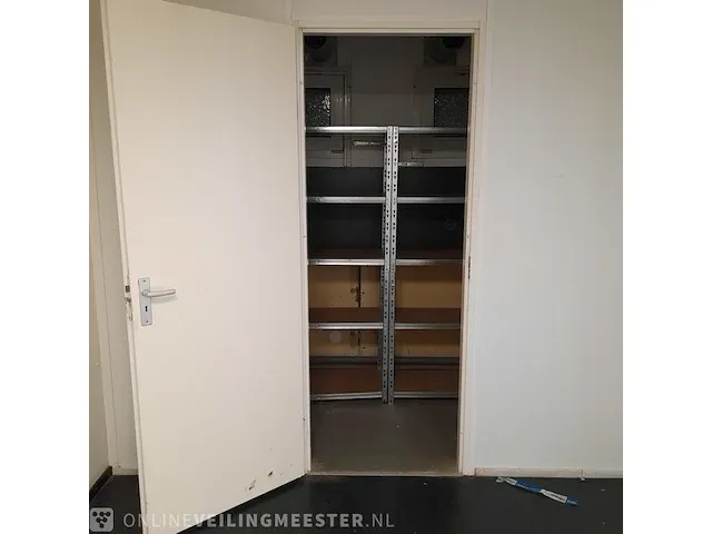 Kantoorunit, geschakeld 6 delig, totale oppervlakte ca. 189m2, afmeting ca. 10.5x18 meter - afbeelding 29 van  54