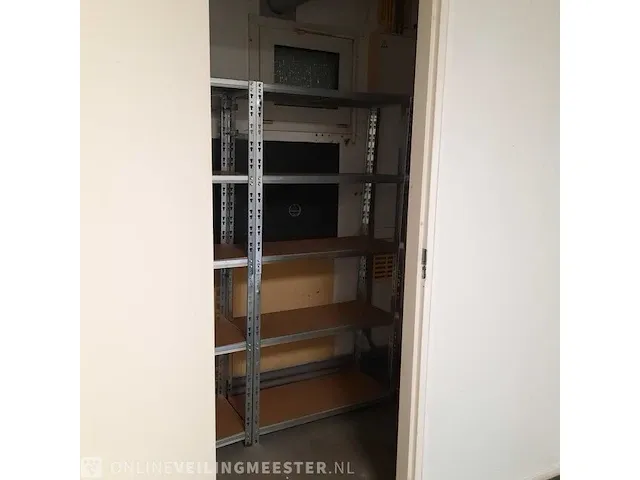 Kantoorunit, geschakeld 6 delig, totale oppervlakte ca. 189m2, afmeting ca. 10.5x18 meter - afbeelding 31 van  54