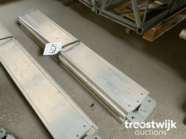 Kantplank 1090mm - afbeelding 1 van  2