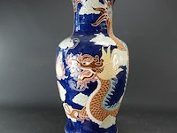 Kapitale chinese vaas met drakendecor - afbeelding 1 van  5