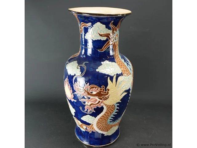 Kapitale chinese vaas met drakendecor - afbeelding 2 van  5