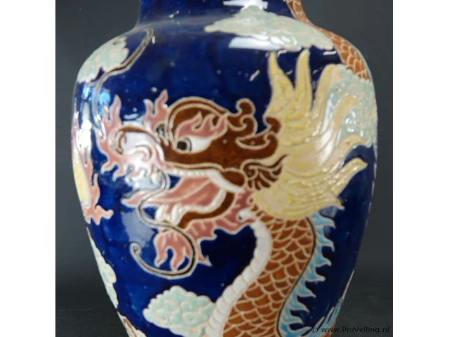 Kapitale chinese vaas met drakendecor - afbeelding 3 van  5