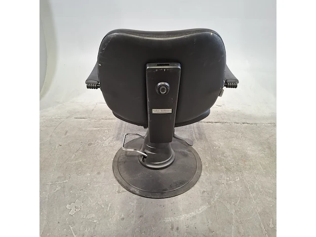 Kappersstoel, salon ambience - afbeelding 8 van  8
