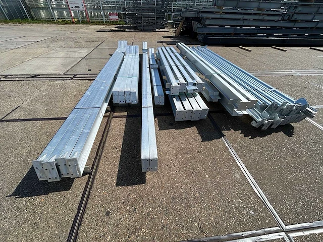 Kapschuur - staalconstructie 10 x 25 meter (250m2) - afbeelding 12 van  14