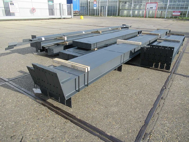 Kapschuur - staalconstructie 10 x 25 meter (250m2) - afbeelding 16 van  16