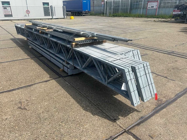 Kapschuur - staalconstructie 12.80 x 28.00 meter (358m2) - afbeelding 2 van  11