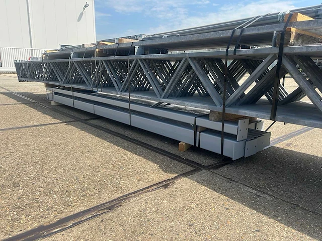 Kapschuur - staalconstructie 12.80 x 28.00 meter (358m2) - afbeelding 3 van  11